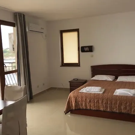 Slantse Apartment *